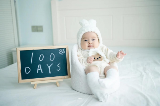 陆丰四个月宝宝咬下嘴唇